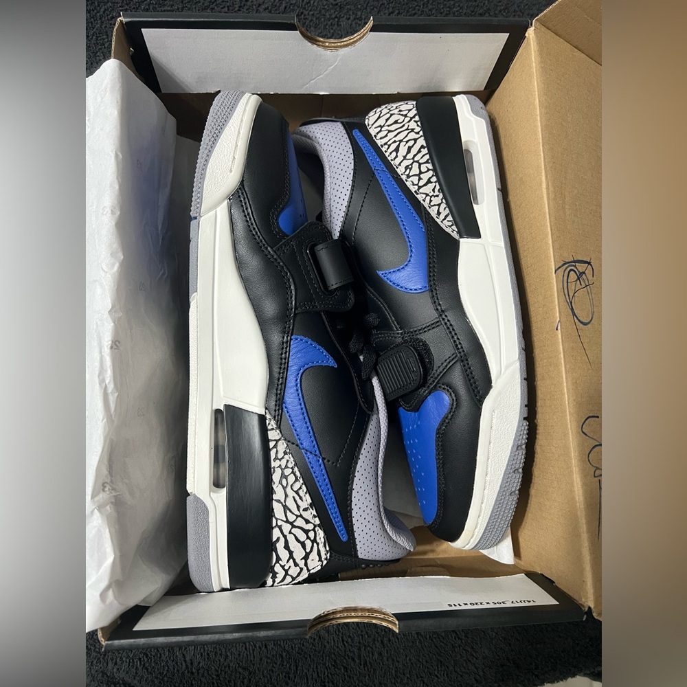 $100 - Picture 1 of 3